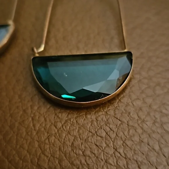 House of Harlow 1960 Faceted Teal Green Glass Mod Hoop Earrings - Picture 4 of 6